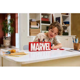 LEGO Marvel Logotipo y Minifiguras