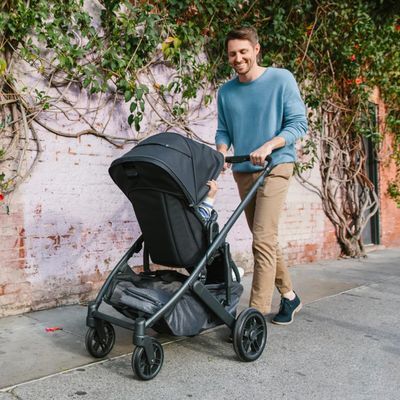 Uppababy - Coche Cruz V2 Jake Charcoal