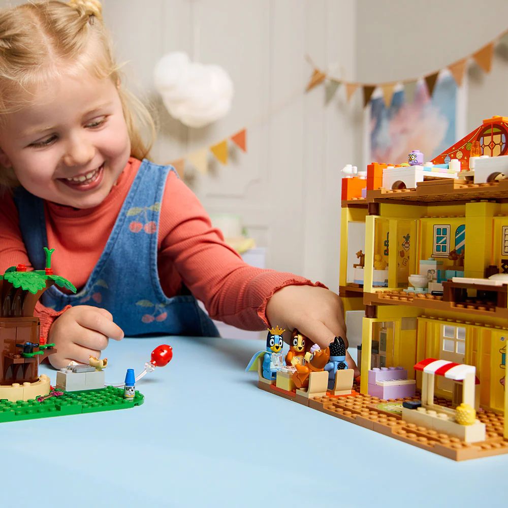 LEGO Bluey - Bluey's Family House