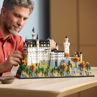 LEGO Architecture - Neuschwanstein Castle