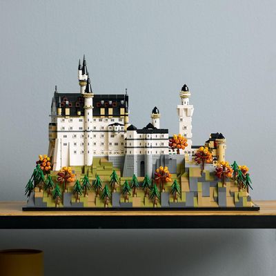 LEGO Architecture - Neuschwanstein Castle