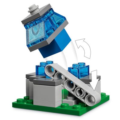 LEGO Minecraft - The Ghast Balloon Village Attack
