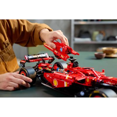 LEGO Technic - Ferrari SF-24 F1 Car