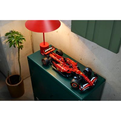 LEGO Technic - Ferrari SF-24 F1 Car