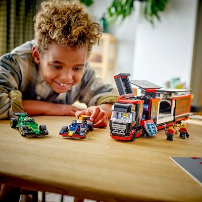 LEGO City - Camión F1® con Coches F1® RB20 y AMR24