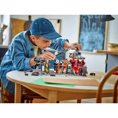 LEGO City Desguace Con Coches