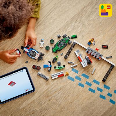 LEGO City - F1® Grid con Coches de Carreras VCARB y Sauber