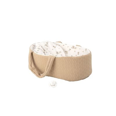 Muñeca Elegance 33cm Babyto Beige con Cuna Portable