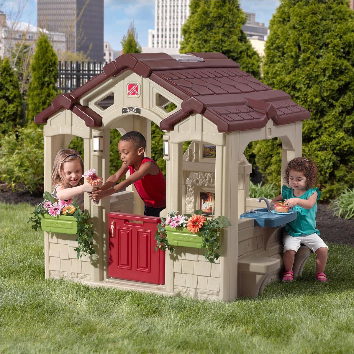 Step2 - Casita de Patio para Niños Charming