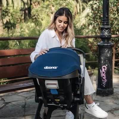Coche y Silla de Carro Doona Azul Oscuro